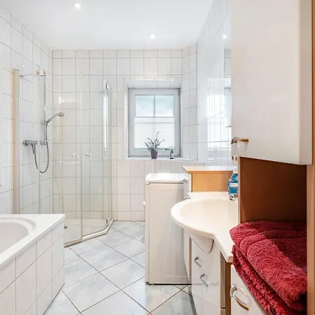 Familie Nahrstedt Parterre Appartement *